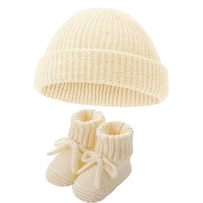 Kit de Boticas Y Gorro Tejido En Color Amarillo