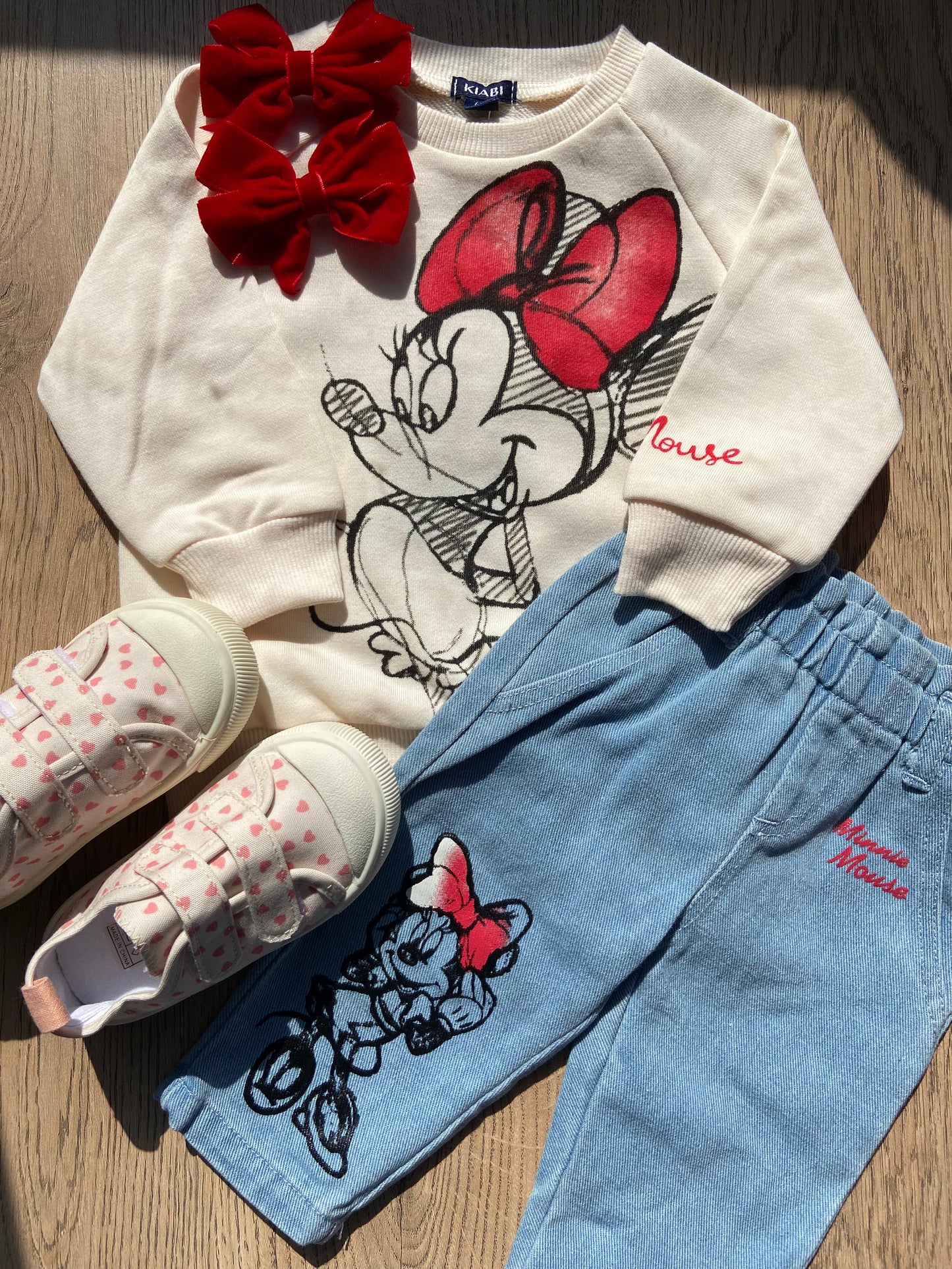 Conjunto De Pantalón Jean y Saquito De Minnie Para Bebé Niña