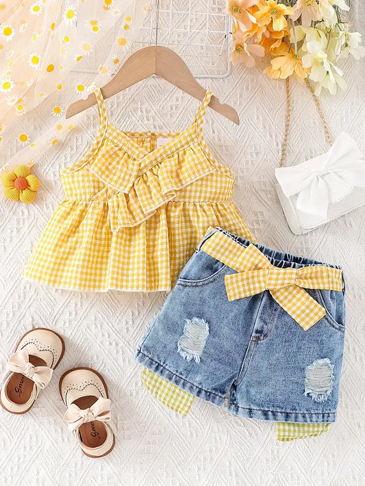 Conjunto Short en Jeans y Camisa Amarilla con Diadema o Cinturón