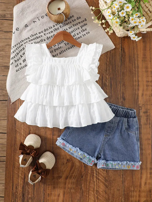 Conjunto de Short en Jeans y Camisa Blanca de Gola