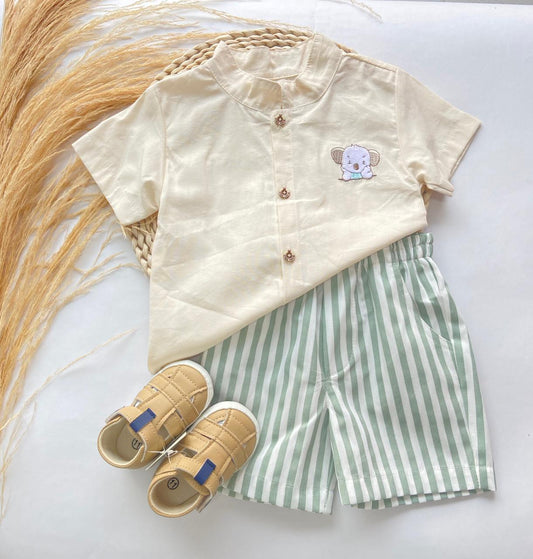 Conjunto Short Verde De Rayas Con Camisa Beige Con Bordado Para Bebé Niño